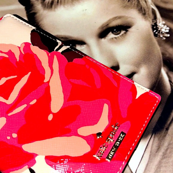 ✈️ 🌹• ♠️ Kate Spade x Passport Style Vibes ♠️• 🌹✈️